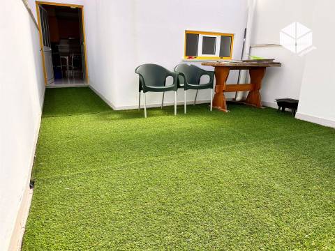 CARAS DIREITAS/Jardim de Buarcos_ Apartamento T1K COM TERRAÇO