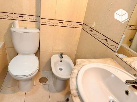 CARAS DIREITAS/Jardim de Buarcos_ Apartamento T1K COM TERRAÇO