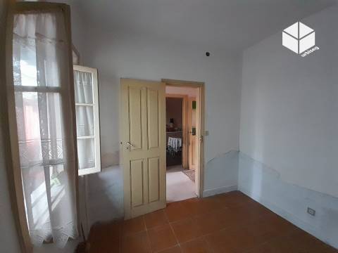 Moradia T3 no centro do Paião- 3112m2