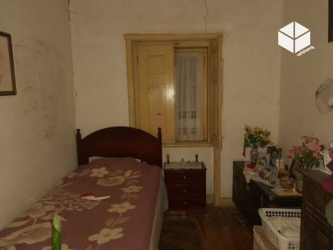 Moradia T3 no centro do Paião- 3112m2