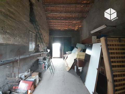 Moradia T3 no centro do Paião- 3112m2