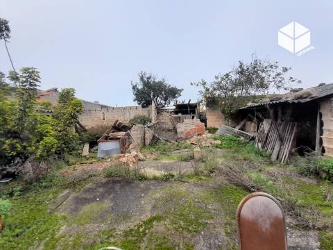 Moradia T3 no centro do Paião- 3112m2