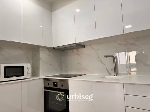 PRIMEIRA LINHA MAR- Avenida de Buarcos