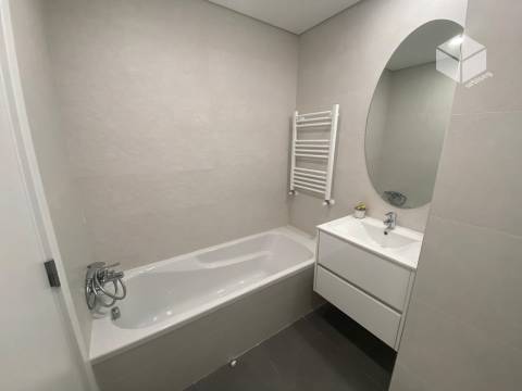 T1+ AP+ ARRUMO - Na cidade da Figueira da Foz