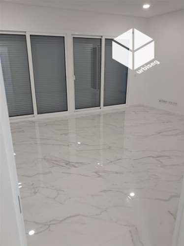 T1 - GALA/S.PEDRO _ APARTAMENTO NOVO COM APARCAMENTO NA CAVE