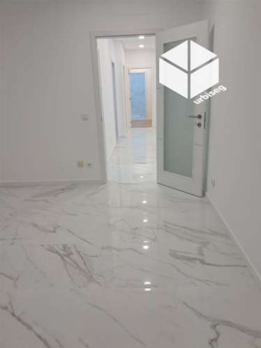 GALA/S.PEDRO _ APARTAMENTO NOVO COM APARCAMENTO NA CAVE