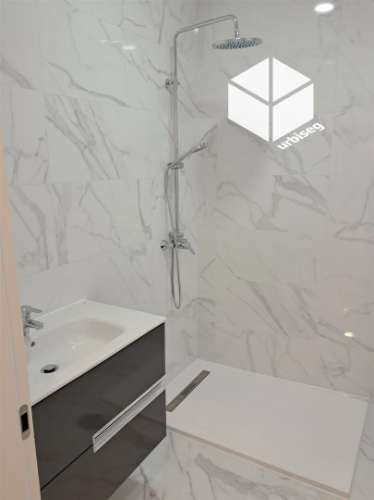 T3 - GALA/S.PEDRO _ APARTAMENTO NOVO COM APARCAMENTO NA CAVE