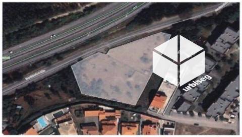 TAVAREDE  _ TERRENO URBANIZÁVEL NA CHÃ COM 4412 M2