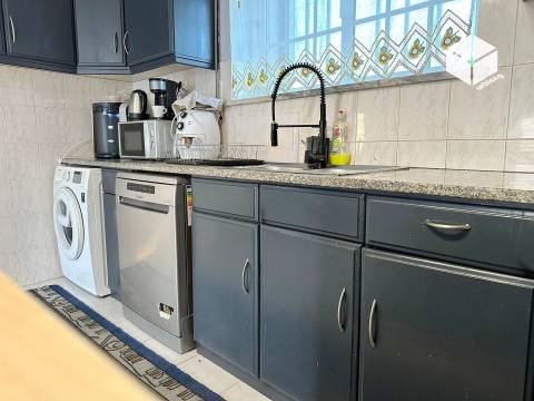 A 144 DA SALMANHA  – Moradia T4 de 3 pisos