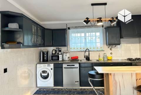 A 144 DA SALMANHA  – Moradia T4 de 3 pisos