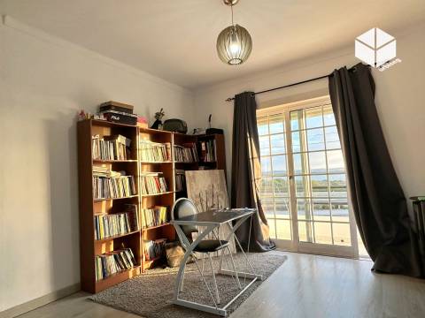 A 144 DA SALMANHA  – Moradia T4 de 3 pisos