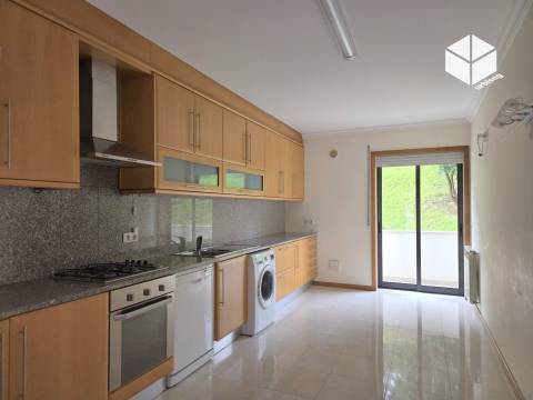 Apartamento T3 com Garagem – Figueira da Foz