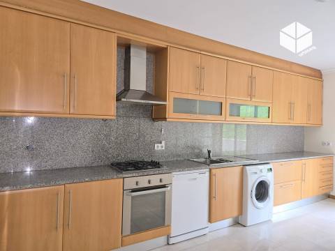 Apartamento T3 com Garagem – Figueira da Foz