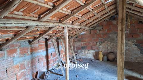 Moradia para Reconstrução | Serra das Alhadas