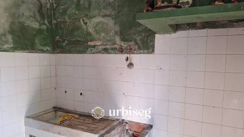 Moradia para Reconstrução | Serra das Alhadas