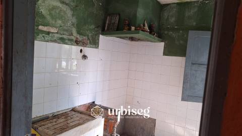 Moradia para Reconstrução | Serra das Alhadas