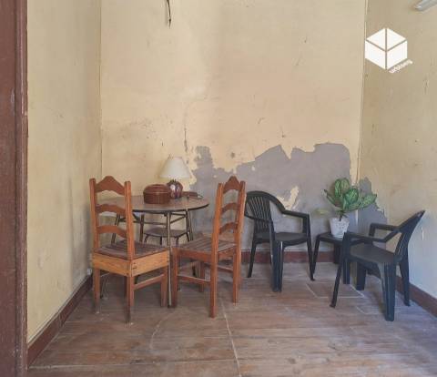 A CASA Nº 28 DA RUA DO BARRO  VALADA – GESTEIRA - SOURE