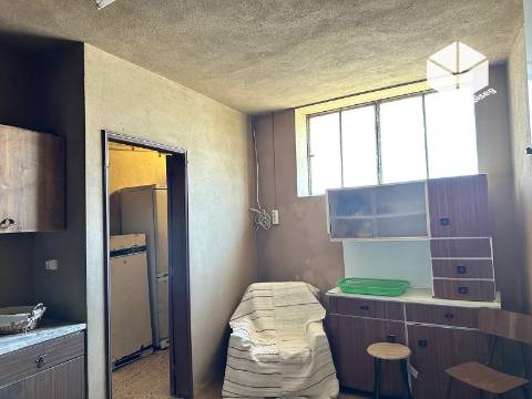 A CASA Nº 28 DA RUA DO BARRO  VALADA – GESTEIRA - SOURE