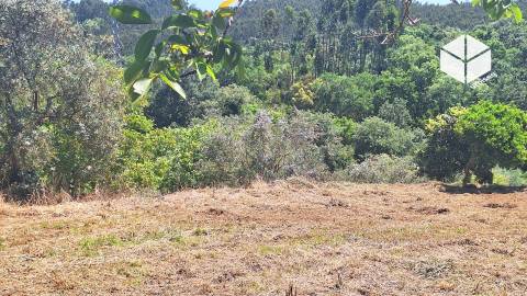 VALADA / GESTEIRA – PROPRIEDADE COM  1.297 m²