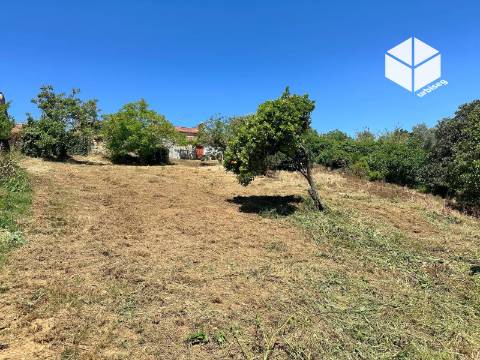 VALADA / GESTEIRA – PROPRIEDADE COM  1.297 m²