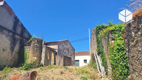 VALADA / GESTEIRA – PROPRIEDADE COM  1.297 m²