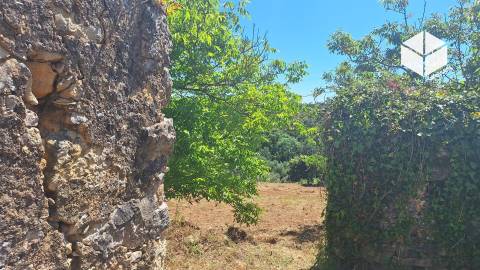 VALADA / GESTEIRA – PROPRIEDADE COM  1.297 m²