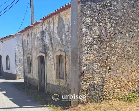 Propriedade para Reabilitação em Gesteira, Soure | Urbiseg Imobiliária