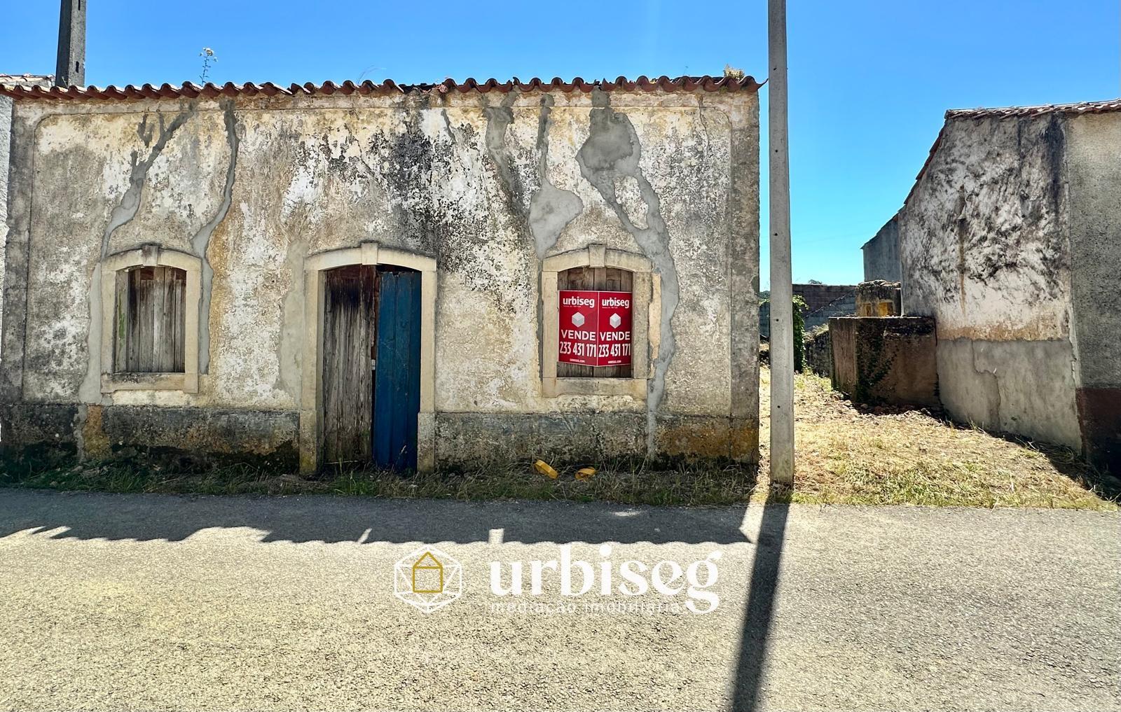 Propriedade para Reabilitação em Gesteira, Soure | Urbiseg Imobiliária
