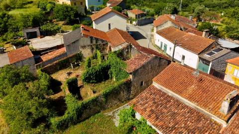 Propriedade para Reabilitação em Gesteira, Soure | Urbiseg Imobiliária