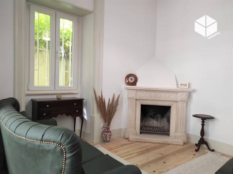 MORADIA DE TRAÇA ANTIGA NO BAIRRO NOVO – FIGUEIRA DA FOZ