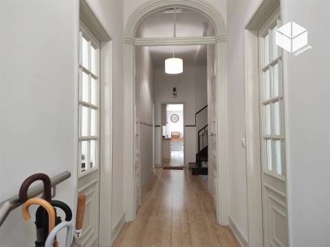 MORADIA DE TRAÇA ANTIGA NO BAIRRO NOVO – FIGUEIRA DA FOZ