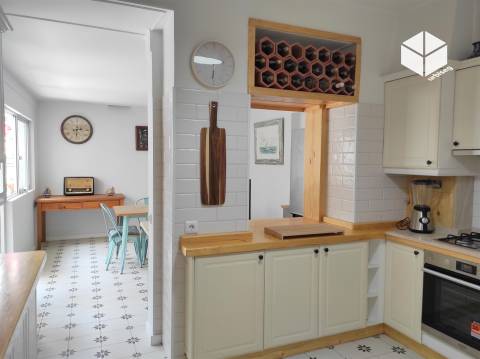 MORADIA DE TRAÇA ANTIGA NO BAIRRO NOVO – FIGUEIRA DA FOZ