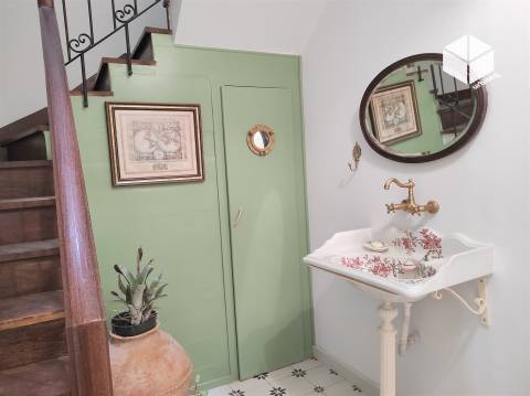 MORADIA DE TRAÇA ANTIGA NO BAIRRO NOVO – FIGUEIRA DA FOZ