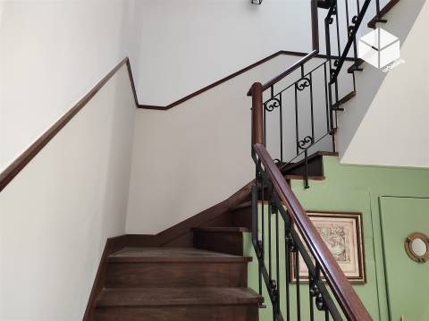 MORADIA DE TRAÇA ANTIGA NO BAIRRO NOVO – FIGUEIRA DA FOZ