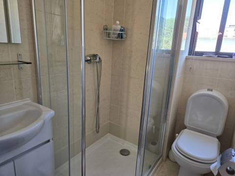 MORADIA COM PISCINA NA DESLUMBRANTE PRAIA DE QUIAIOS