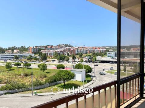 APARTAMENTO T4 COM GARAGEM DUPLA E ARRUMO – TAVAREDE, FIGUEIRA DA FOZ