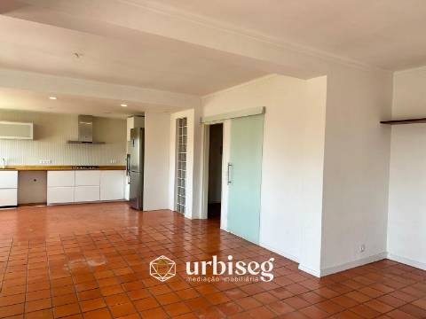 APARTAMENTO T4 COM GARAGEM DUPLA E ARRUMO – TAVAREDE, FIGUEIRA DA FOZ
