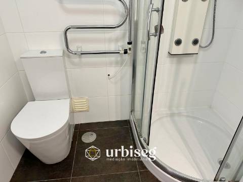 APARTAMENTO T4 COM GARAGEM DUPLA E ARRUMO – TAVAREDE, FIGUEIRA DA FOZ