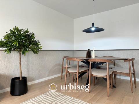 EXPERIÊNCIA DE CONFORTO E ELEGÂNCIA A 20 METROS DA MARGINAL DE BUARCOS