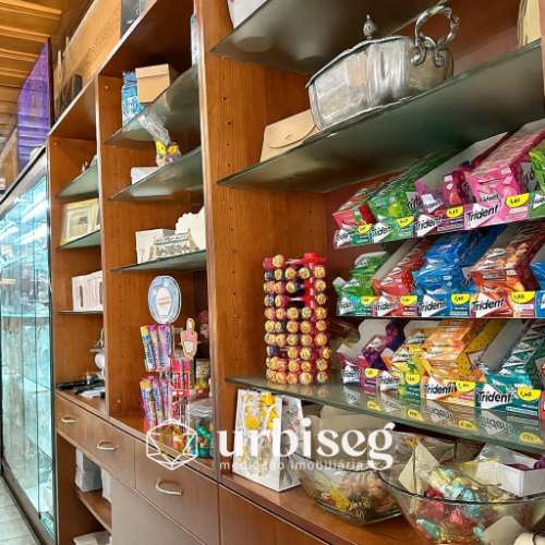 UM(A) IMPÉRIO DE HISTÓRIAS PARA TRESPASSE