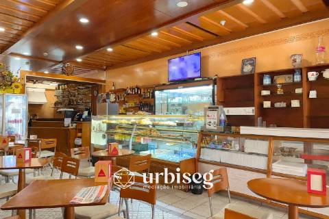 UM(A) IMPÉRIO DE HISTÓRIAS PARA TRESPASSE