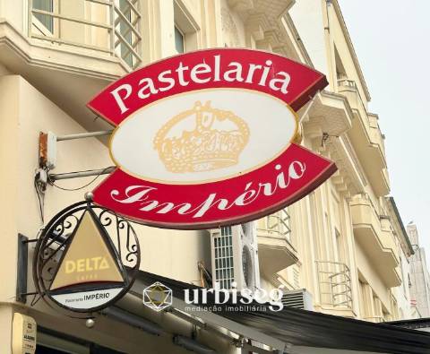 UM(A) IMPÉRIO DE HISTÓRIAS PARA TRESPASSE