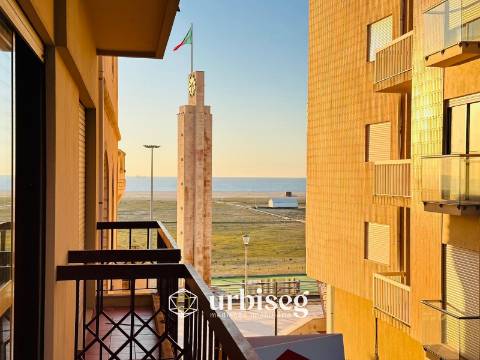 VIVA COM VISTA, SINTA A PRAIA – T1 DUPLEX NA ZONA MAIS NOBRE DA FIGUEIRA