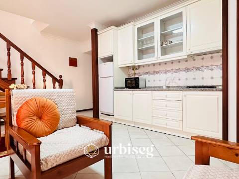 VIVA COM VISTA, SINTA A PRAIA – T1 DUPLEX NA ZONA MAIS NOBRE DA FIGUEIRA