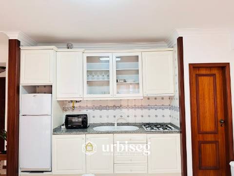 VIVA COM VISTA, SINTA A PRAIA – T1 DUPLEX NA ZONA MAIS NOBRE DA FIGUEIRA