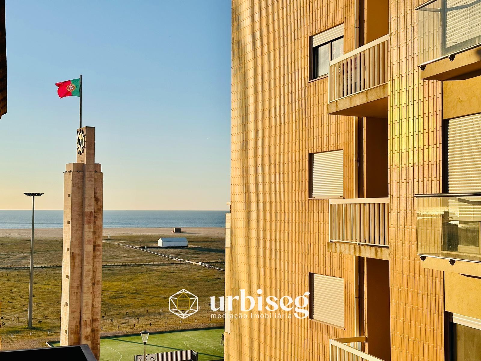 VIVA COM VISTA, SINTA A PRAIA – T1 DUPLEX NA ZONA MAIS NOBRE DA FIGUEIRA