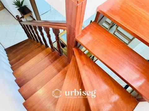 VIVA COM VISTA, SINTA A PRAIA – T1 DUPLEX NA ZONA MAIS NOBRE DA FIGUEIRA