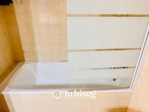 VIVA COM VISTA, SINTA A PRAIA – T1 DUPLEX NA ZONA MAIS NOBRE DA FIGUEIRA