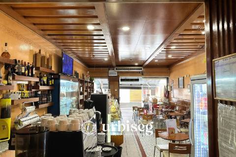 UM(A) IMPÉRIO DE HISTÓRIAS PARA TRESPASSE