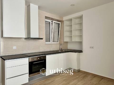 ARRENDA-SE T1 COM 78 M² NA RUA DAS ROSAS – BAIXA DA CIDADE, FIGUEIRA DA FOZ